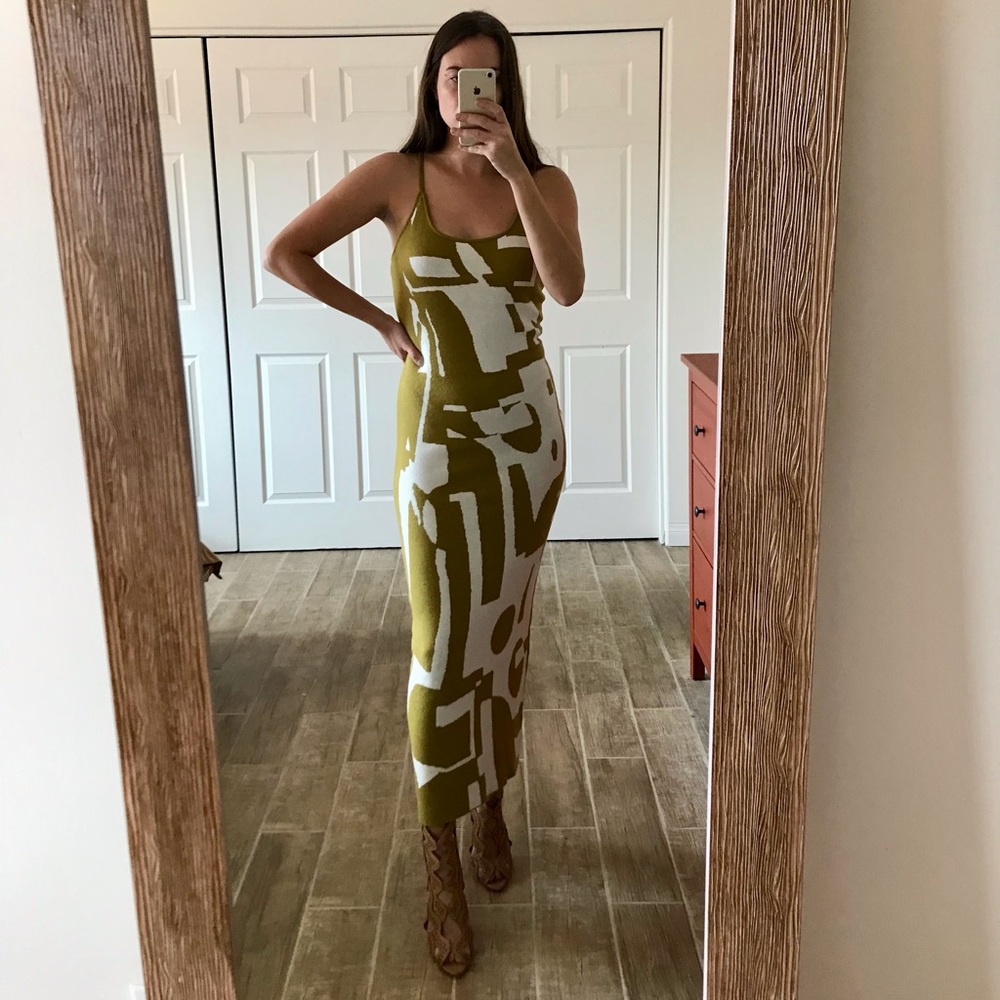 Modern Pattern Knit Midi Dress
